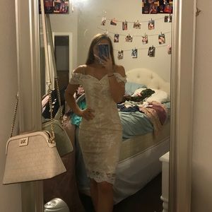 Midi tan/white lace dress